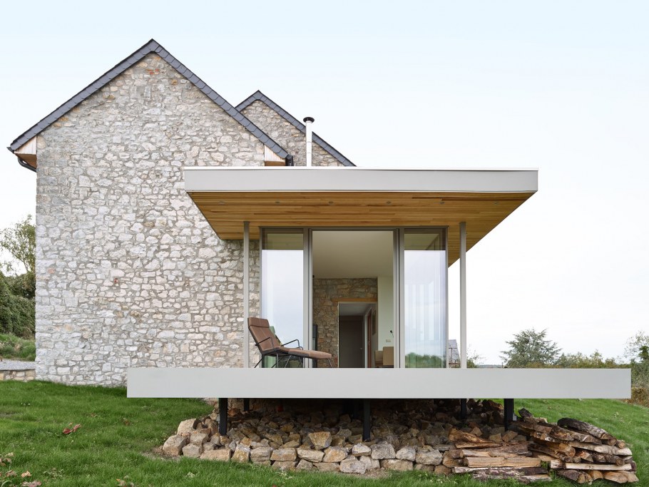 Дом из природного камня