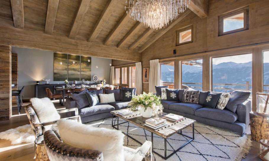 Шале со вторым светом