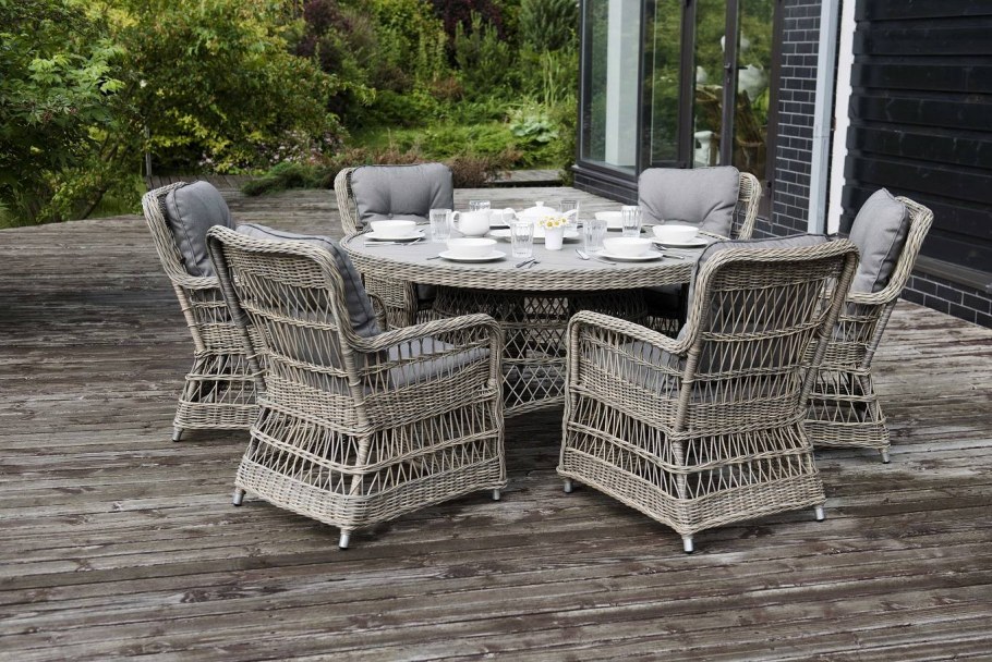 Цесена мебель из ротанга