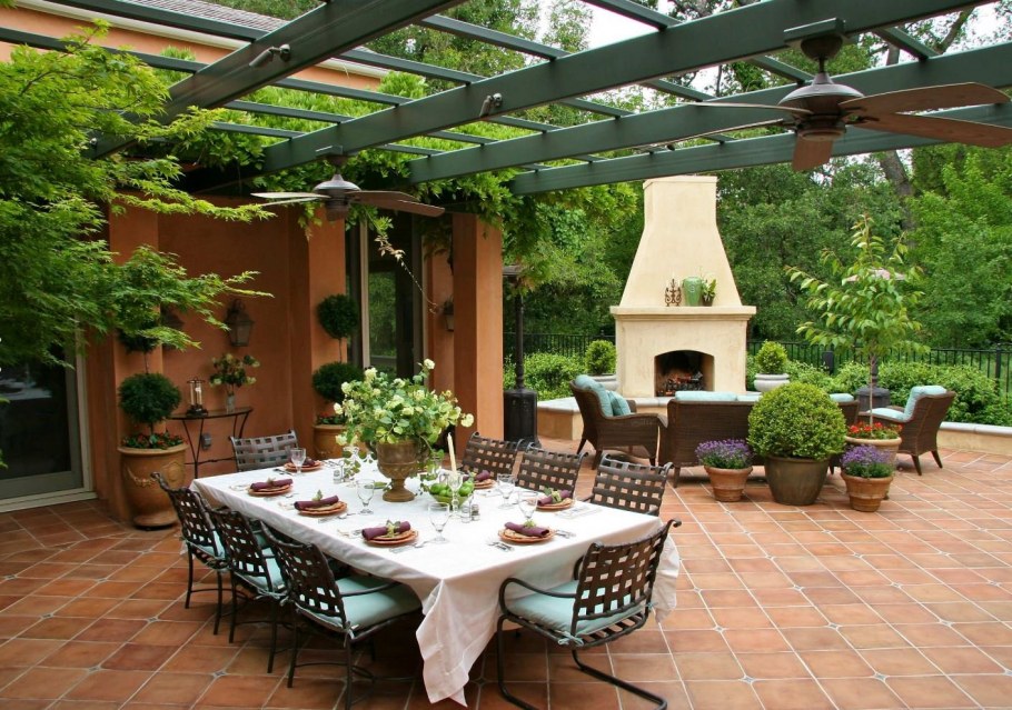Пергола патио с мангалом
