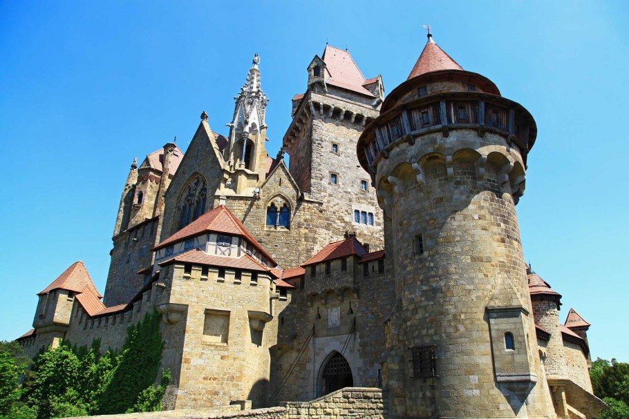 Замок Кройценштайн Burg Kreuzenstein Австрия