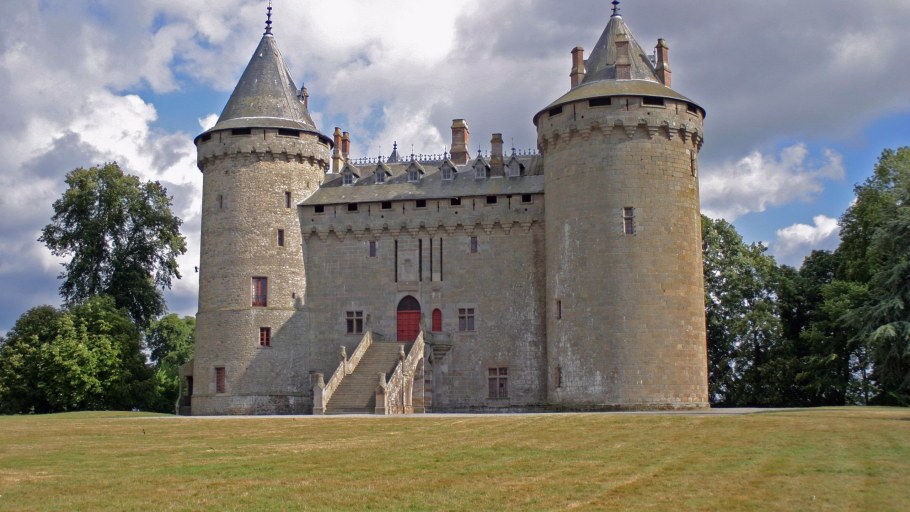 Средневековый замок феодала