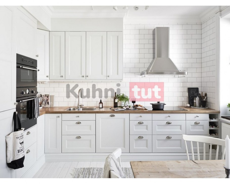 Белая кухня икеа с черной столешницей