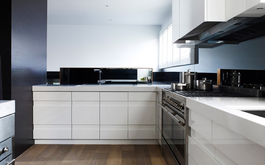 Кухня Веддинге темный икеа в интерьере