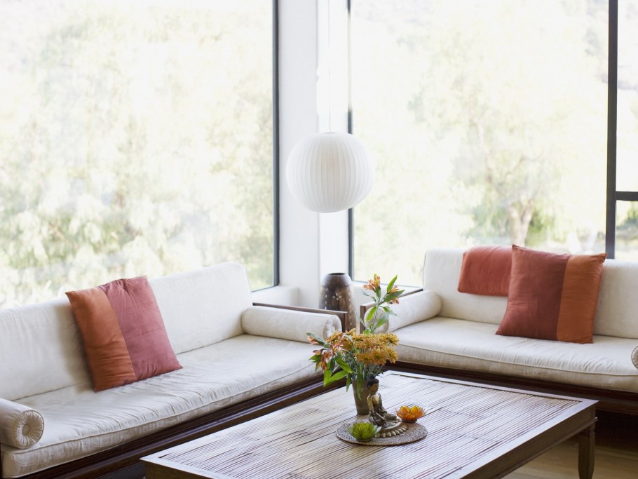 Диван в интерьере