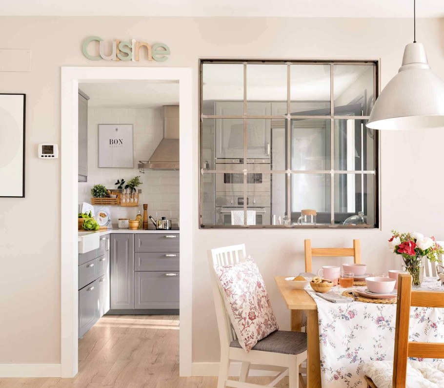 Стеклянная перегородка в студии