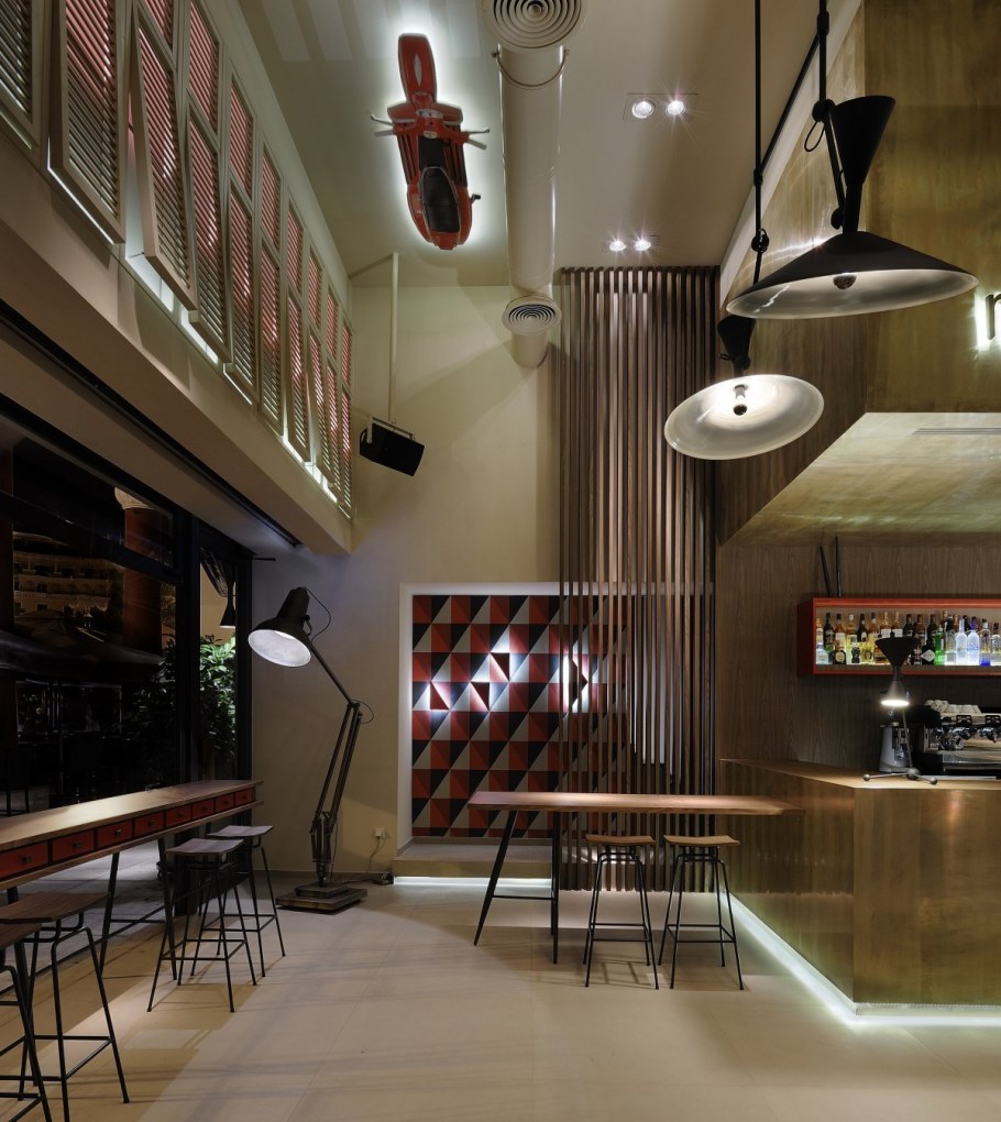 Необычный интерьер кофейни