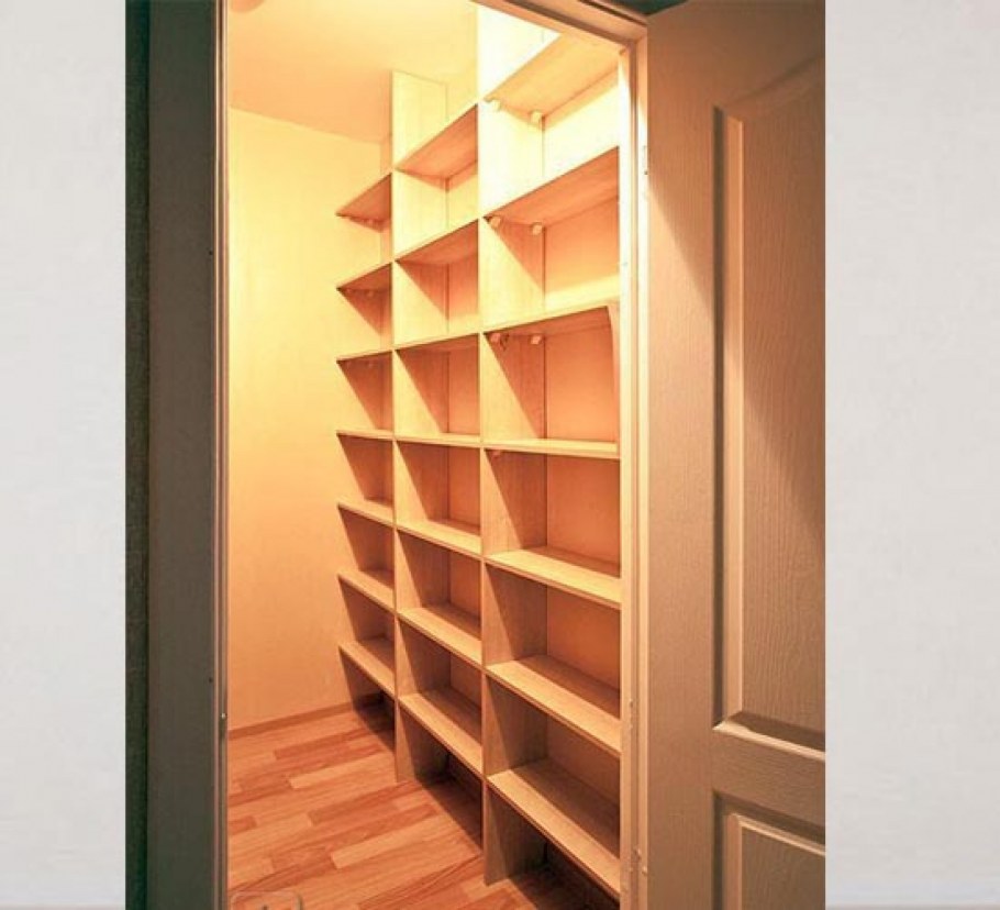 Маленькие гардеробные комнаты