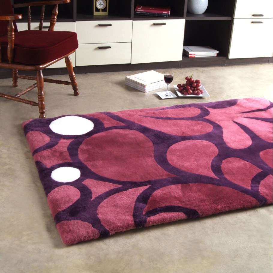 Малиновый ковер