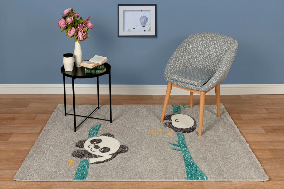 Ковер под серый диван