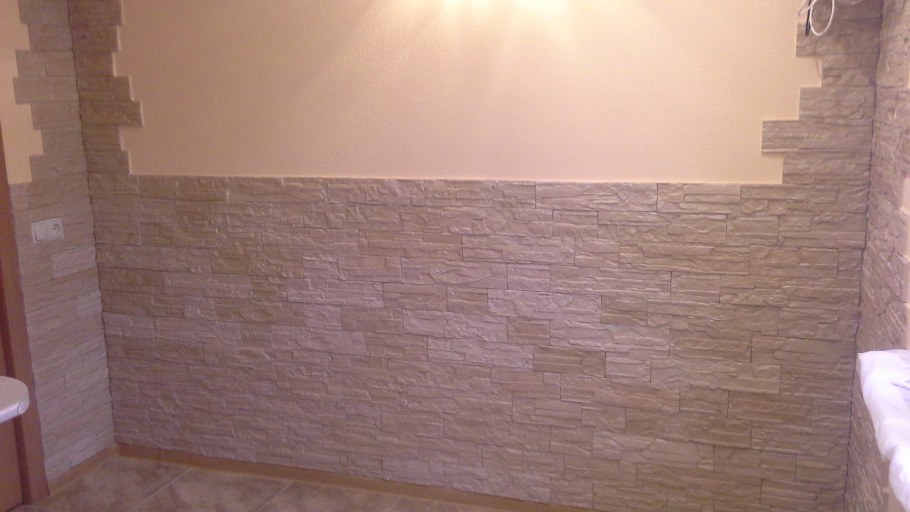 Панелиц длястеп в коридоре