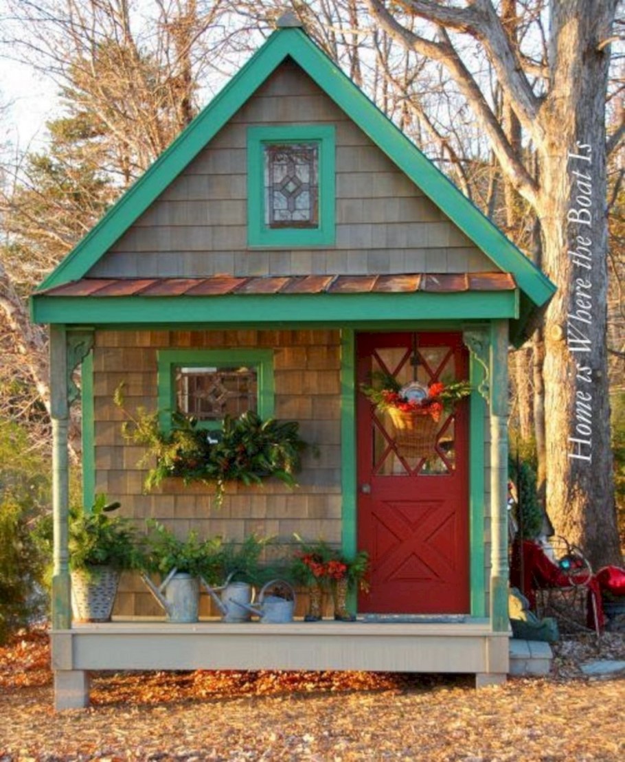 Сказочный сарай на даче