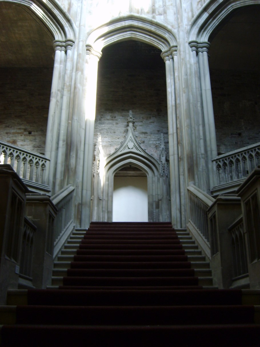 Викторианская Готика интерьер темный