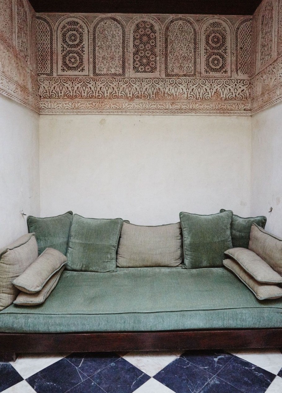 Марокканский стиль зеленый диван