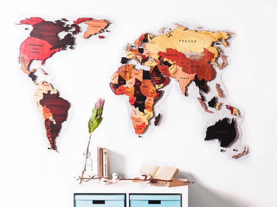 Деревянные интерьерные карты мира