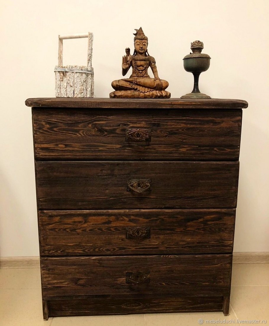 Золотой комод