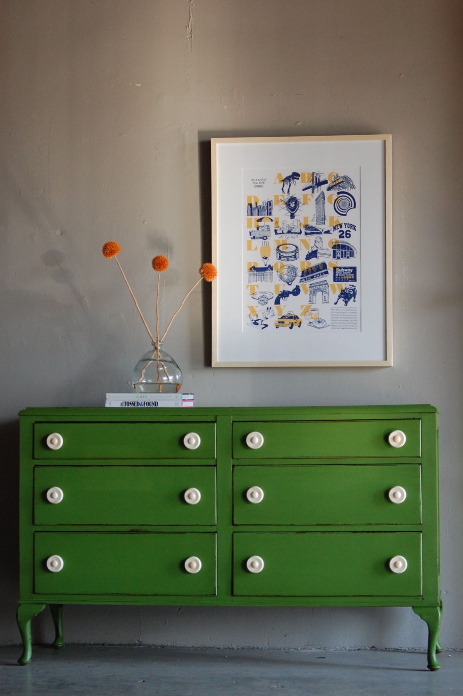 Комод изумрудного цвета