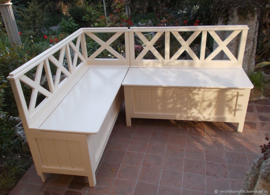 Угловая скамья в стиле Прованс