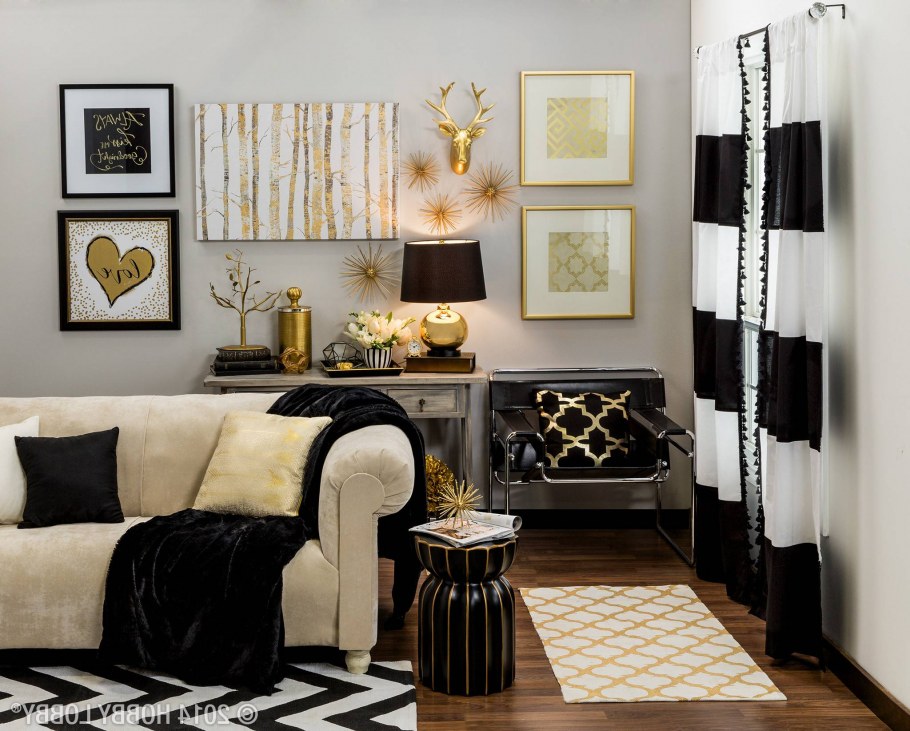 Интерьер черный с золотом