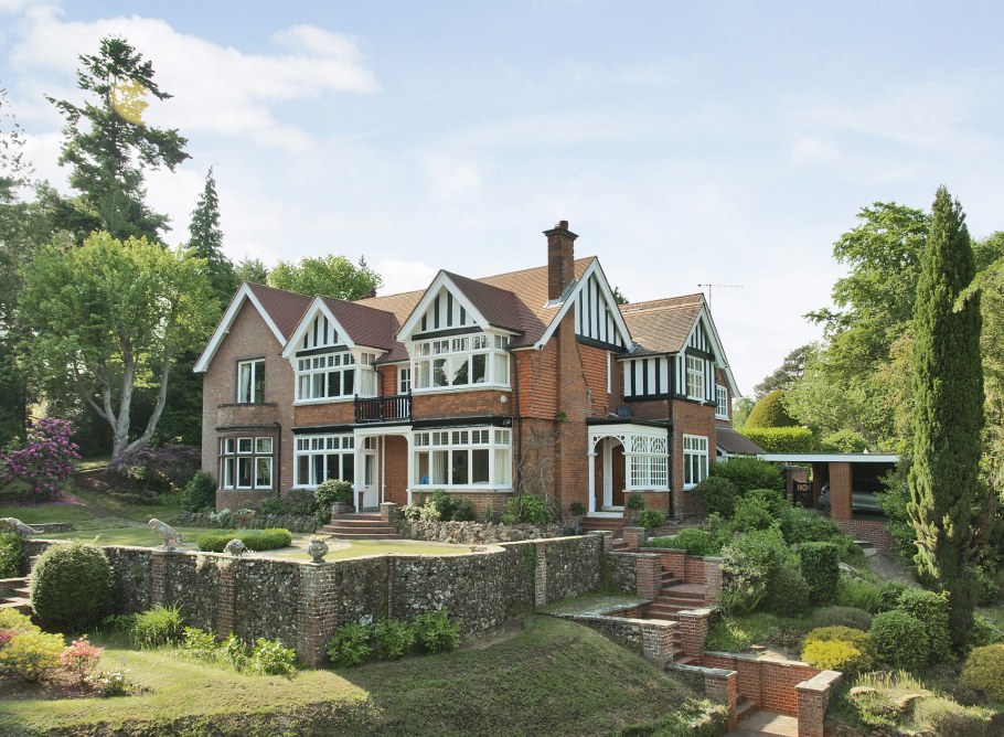 Особняк с садом