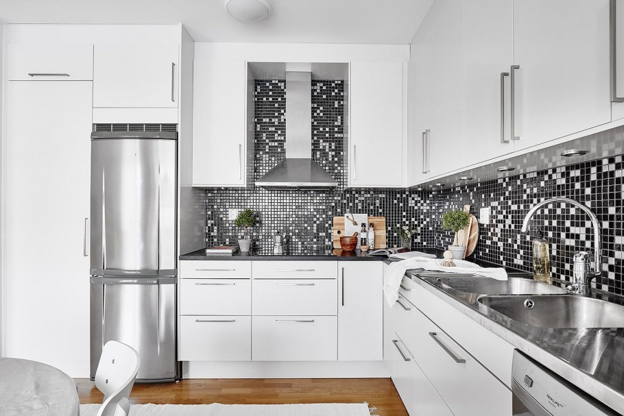 Черно белая кухня