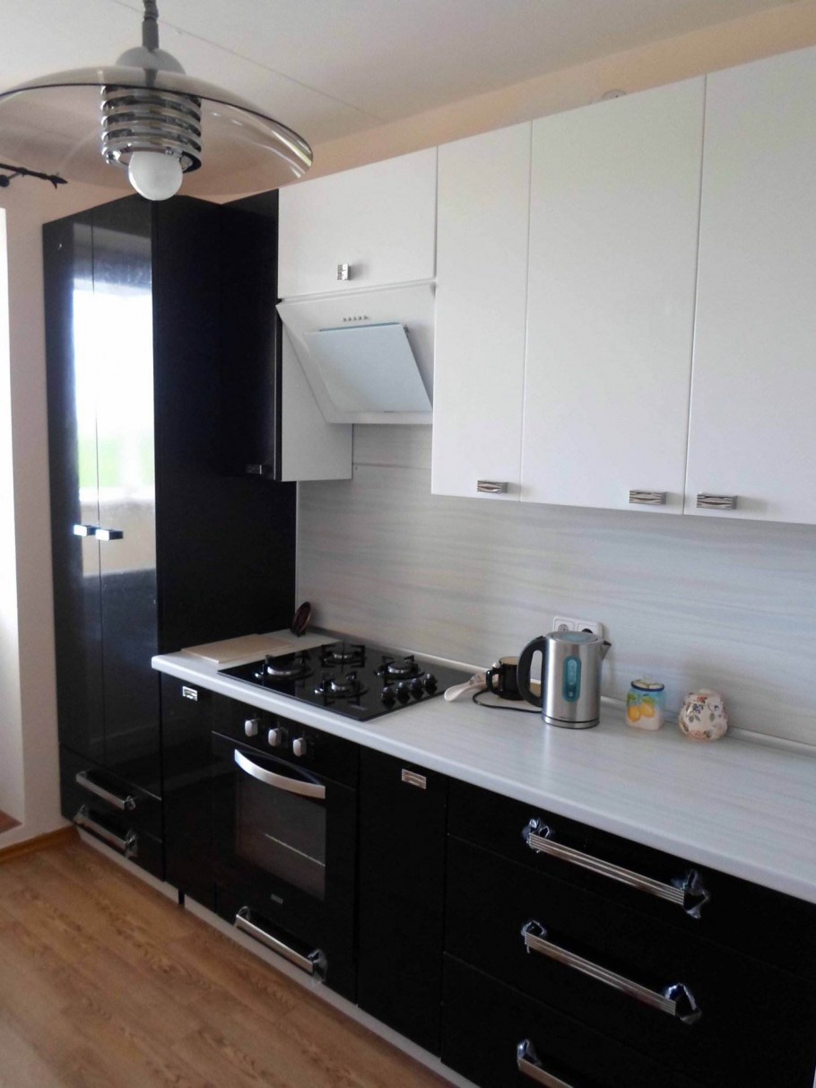 Черно белая кухня