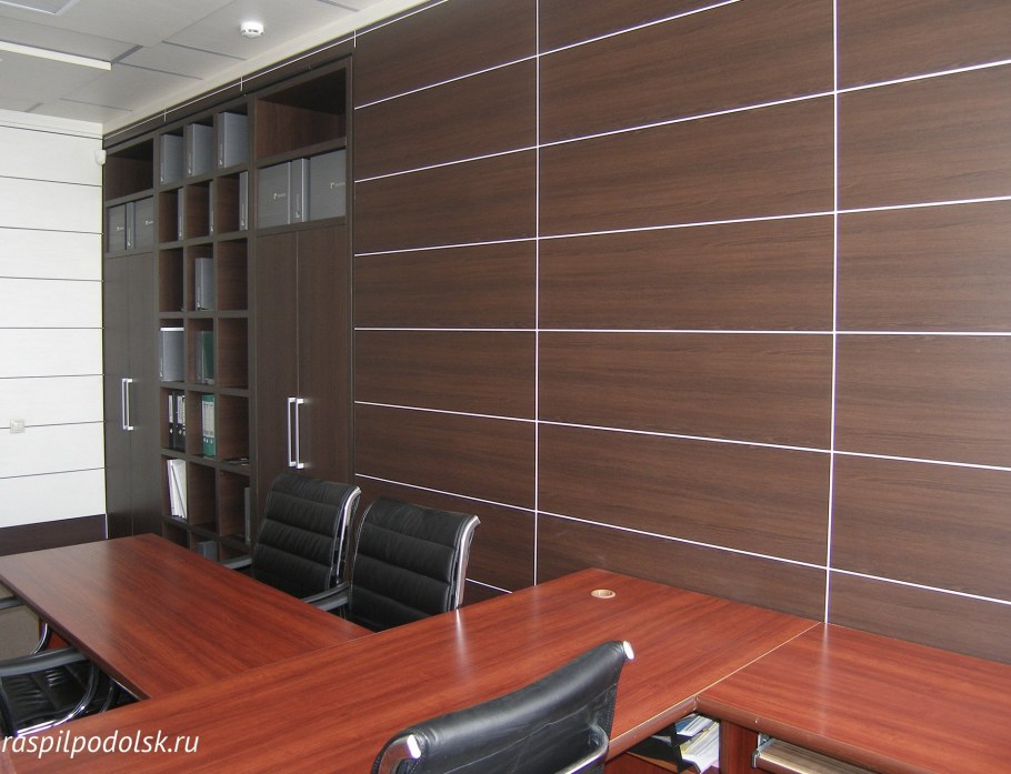 Оформление стен в офисе