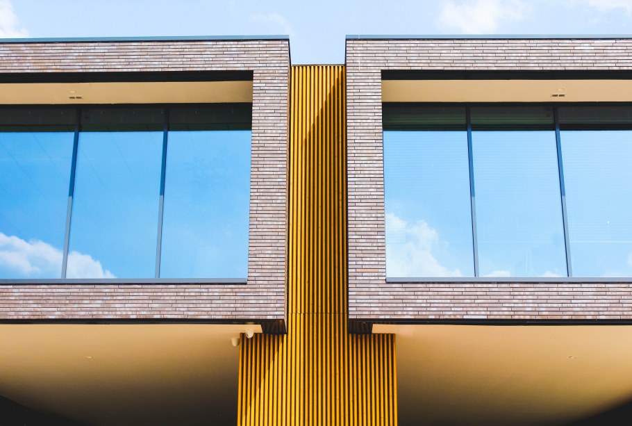 Консервация окон здания