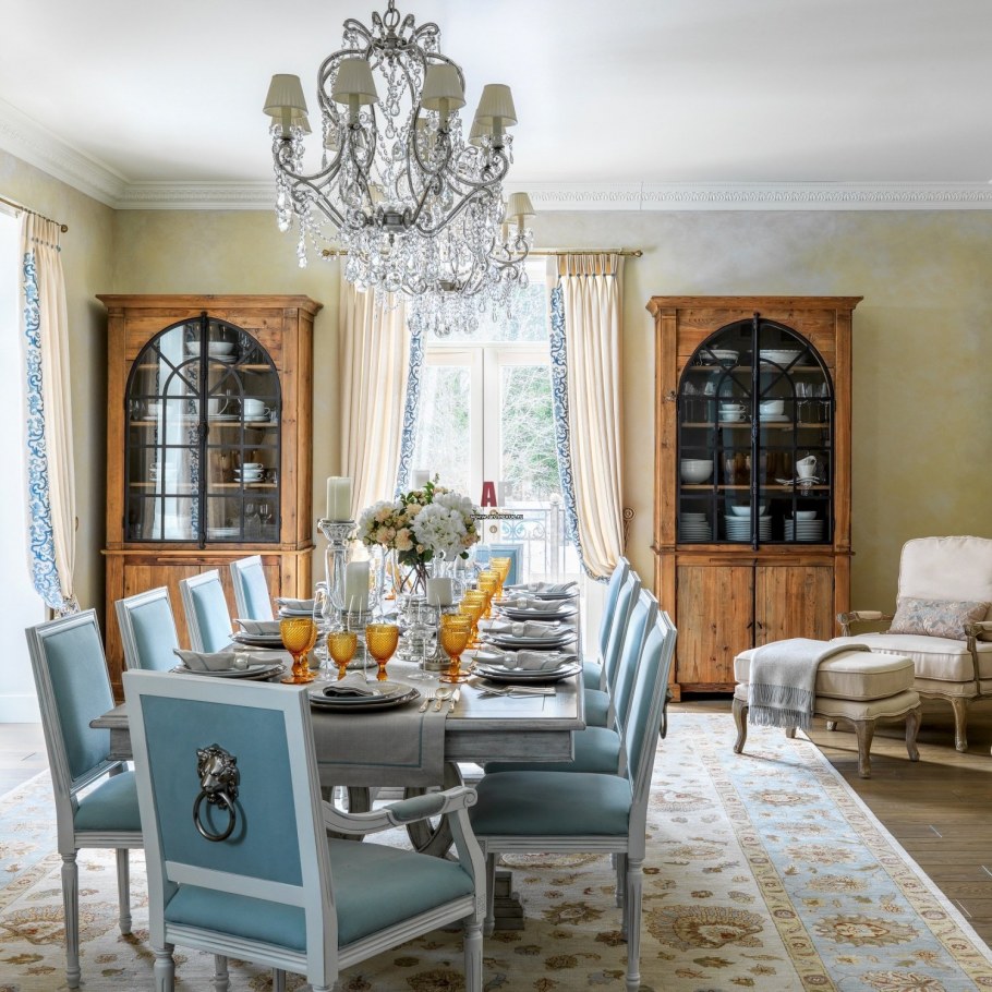 Столовая американская классика