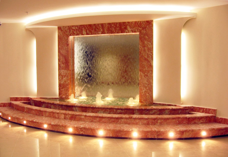 Декоративный водопад настенный