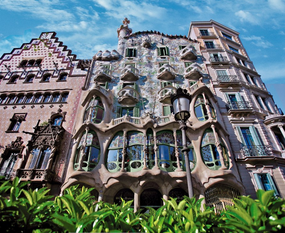 Дом Гауди в Барселоне