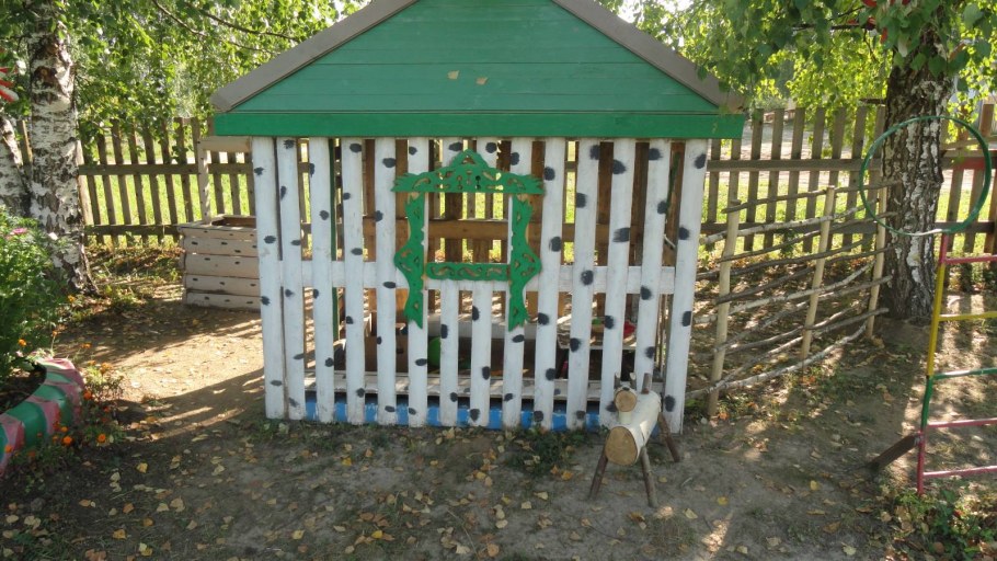 Украшение двора детского сада