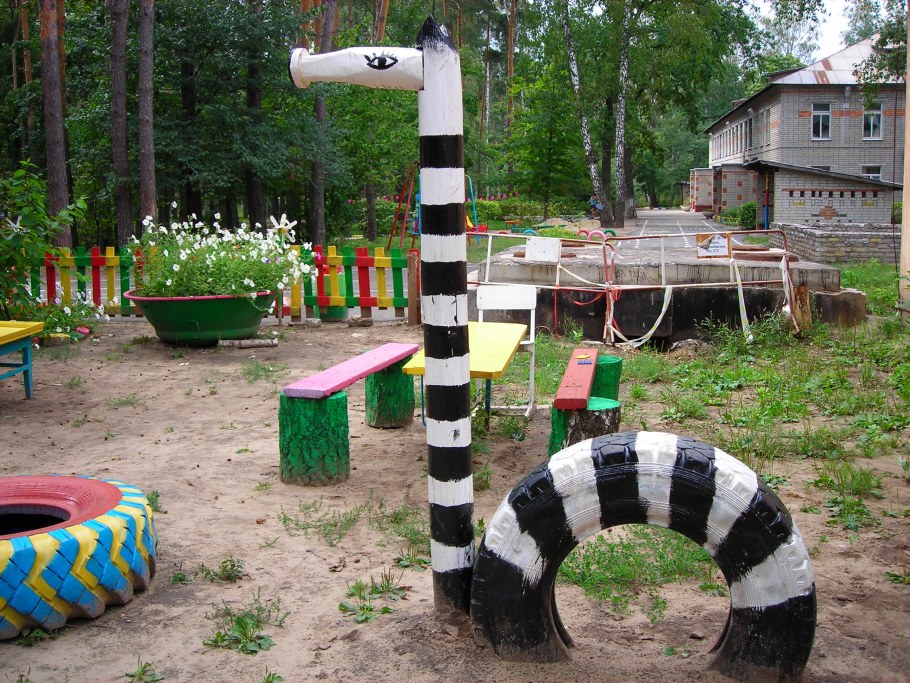 Детская площадка в садике