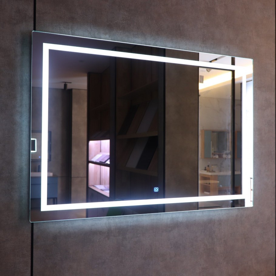 Зеркало с интегрированной подсветкой