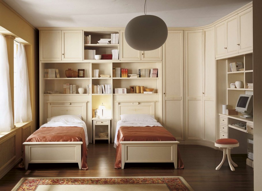 Спальня со встроенной мебелью