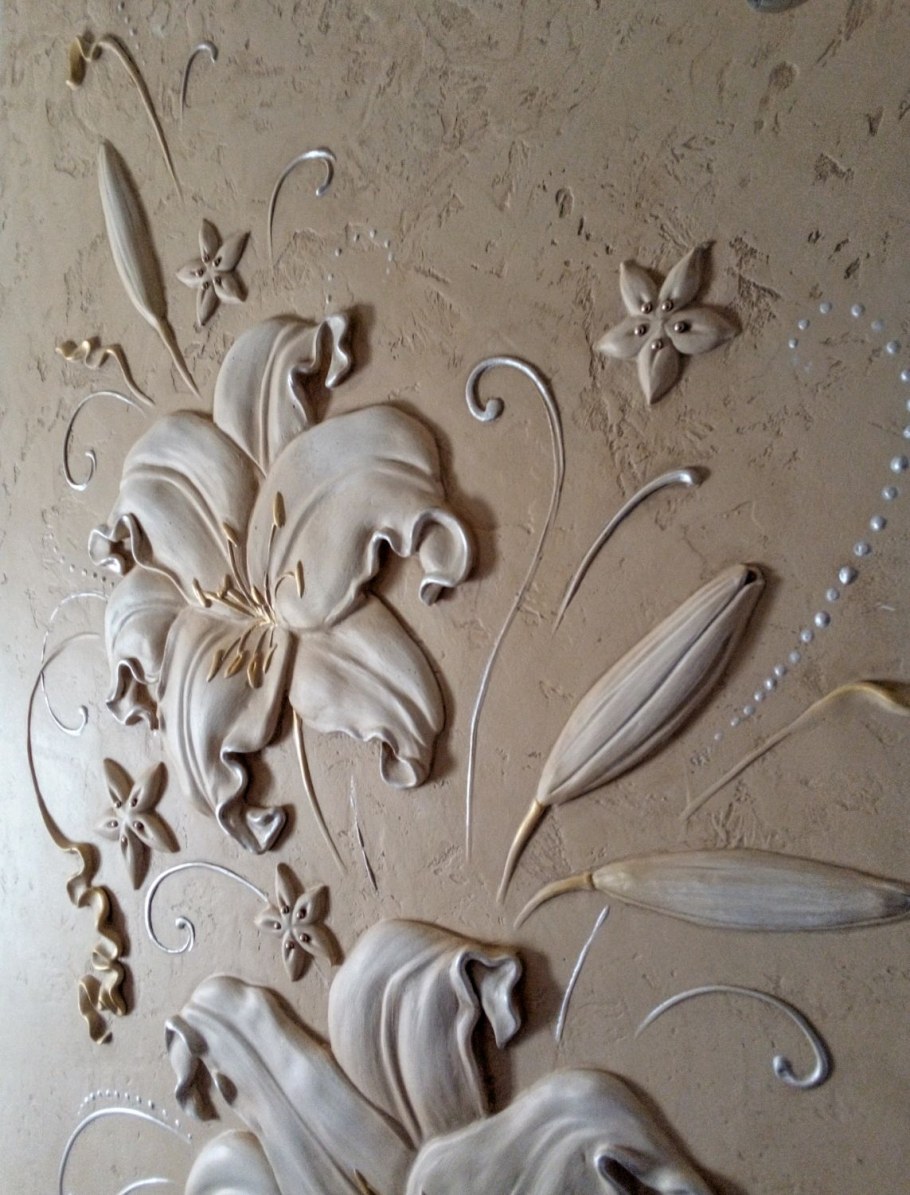Лепнина на стенах