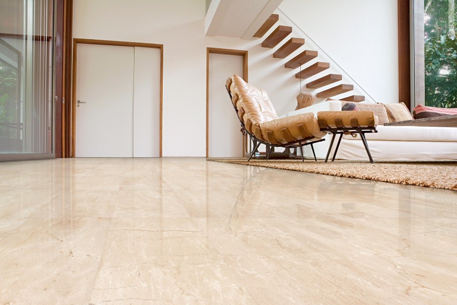 Натуральный мрамор crema Marfil в интерьер