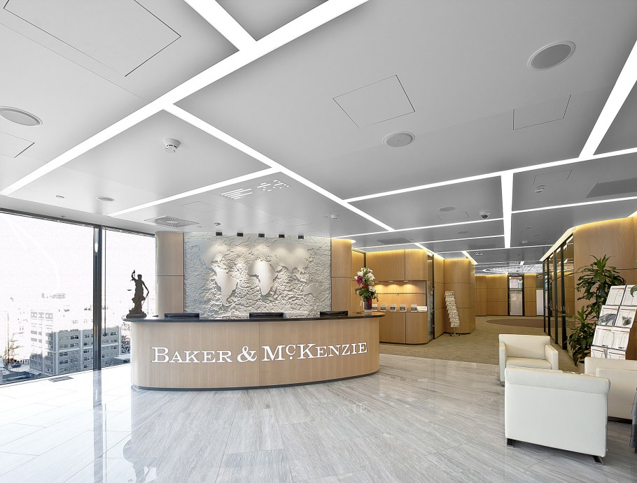 Baker MCKENZIE