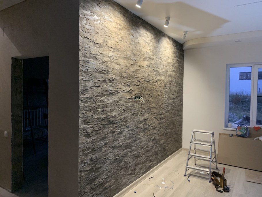 Фактурная штукатурка скала
