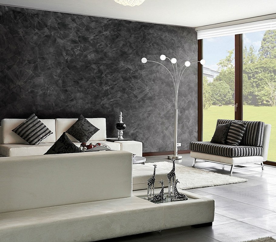 Акцентная стена в прихожей