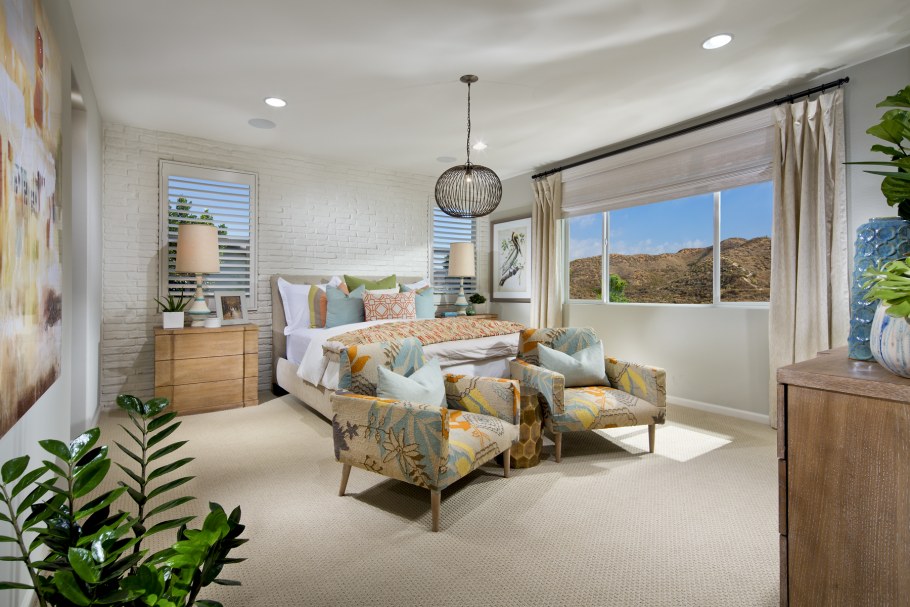 Спальня гостиная в средиземноморском стиле