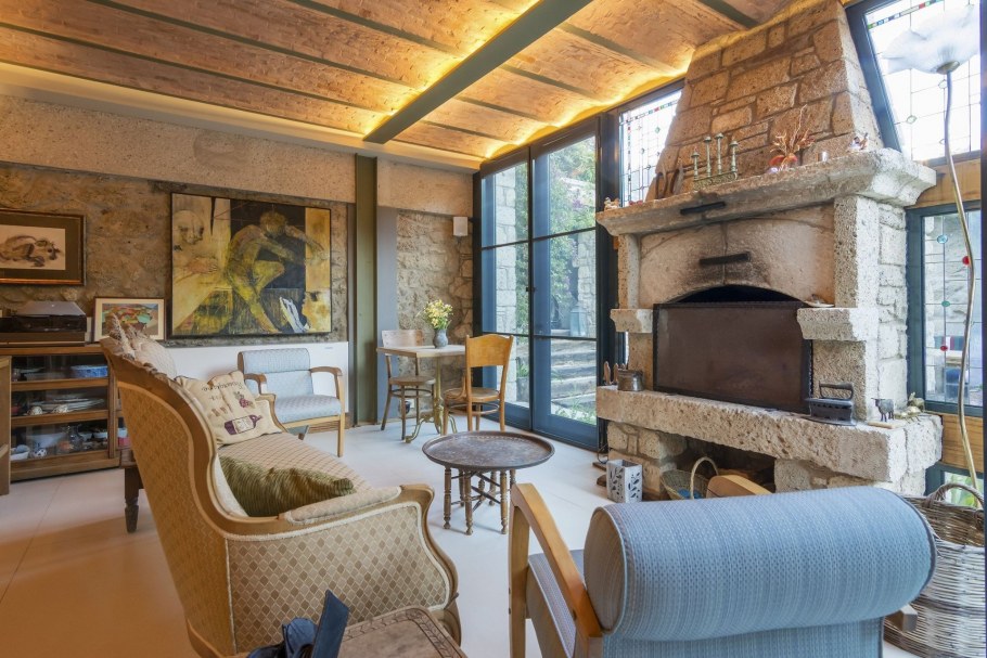 Гостиная лофт гранж