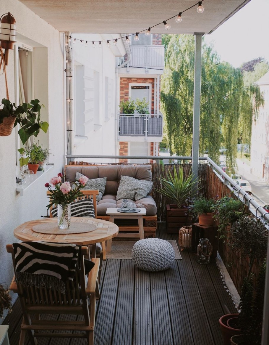 Декор маленького балкона