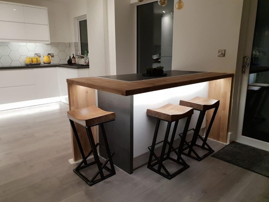 Барный уголок в гостиную