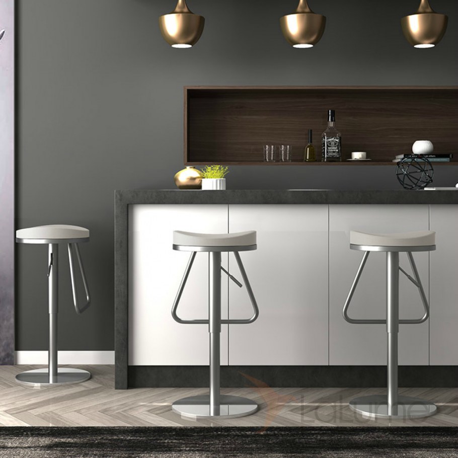 Барные стулья Eames DSW В интерьере