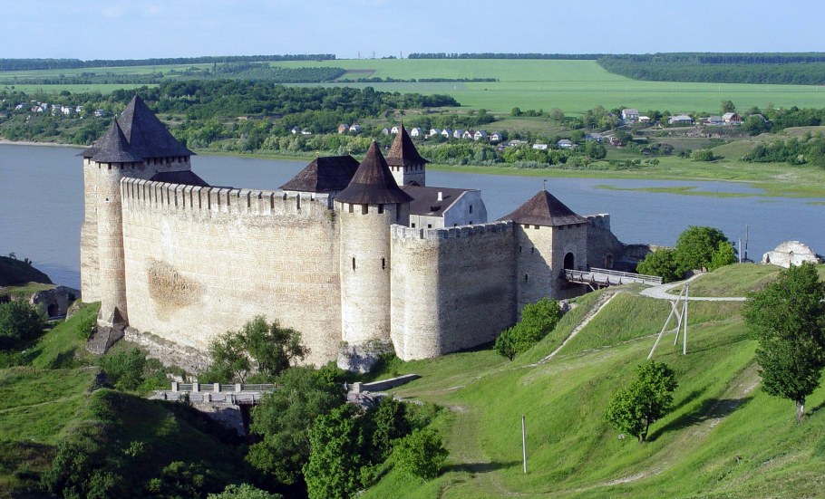 Замки Украины