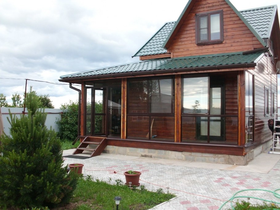 Веранда с панорамными окнами