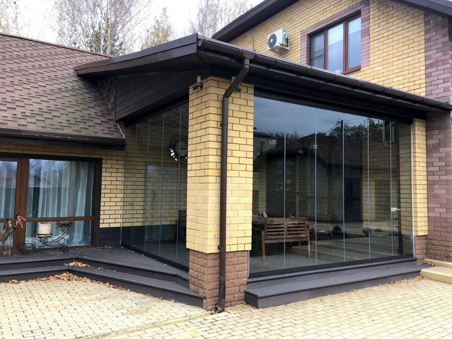 Остекление веранды проведал