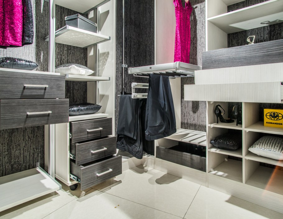 Наполнение шкафа купе