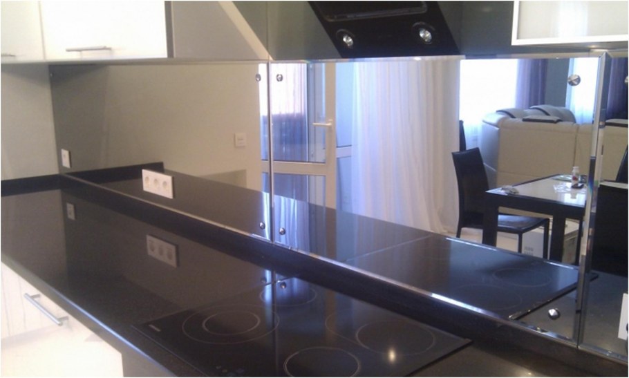 Зеркальный фартук